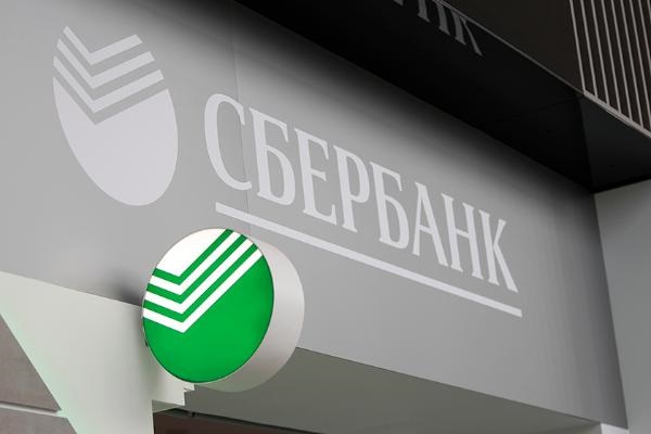 Сбербанк обеспечил снятие наличных на кассах магазинов в 76 субъектах РФ